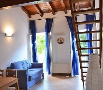 Agriturismo La Frontiera Aparthotel